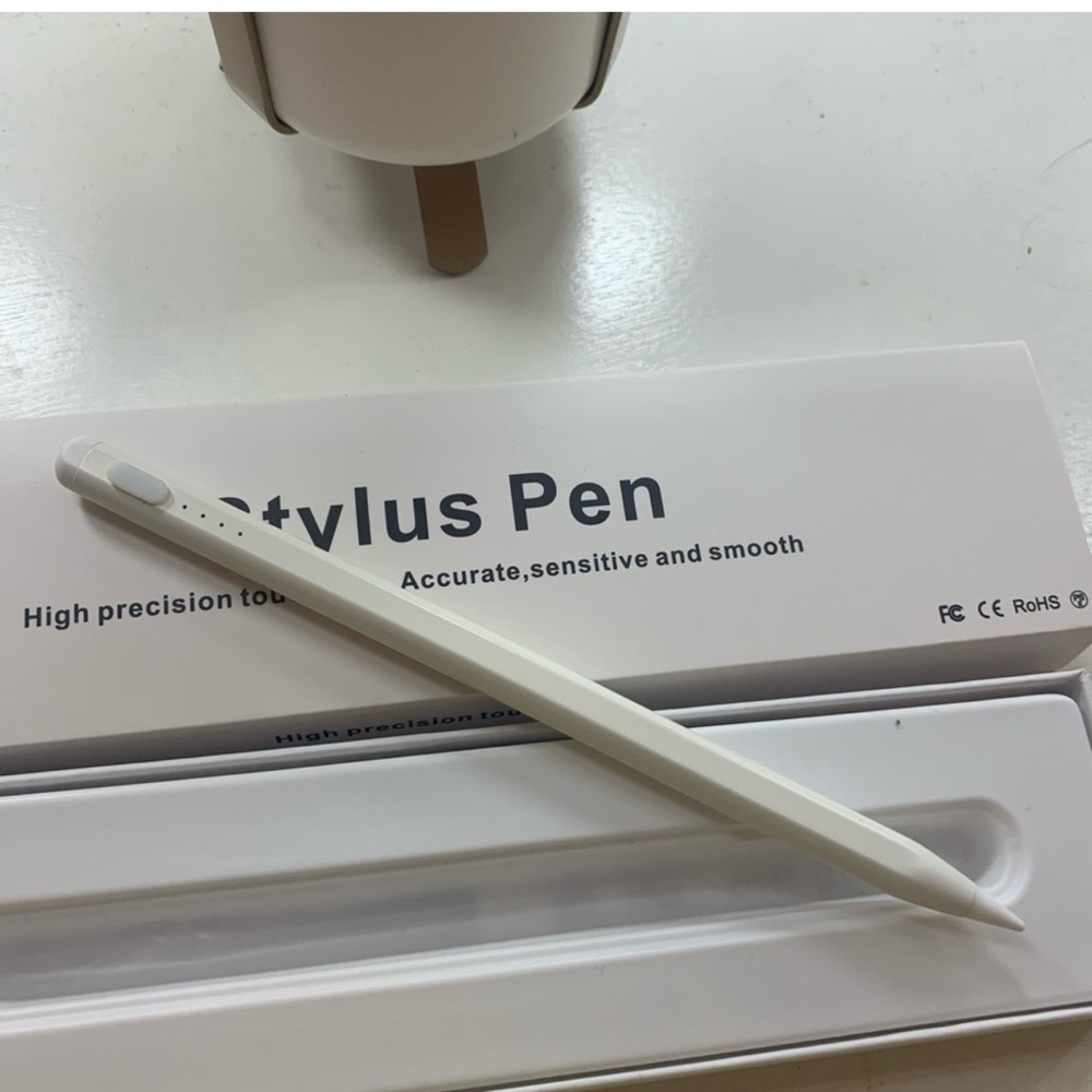 White Stylus Pen for iPad - Picture 2 of 4